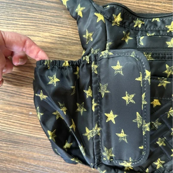 Lug Cross body Bag- distressed star pattern ⭐️ - Picture 2 of 4